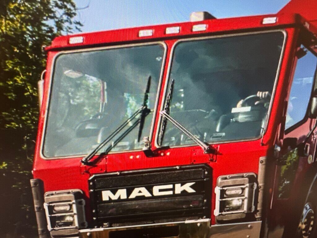 Commercial cars auto glass